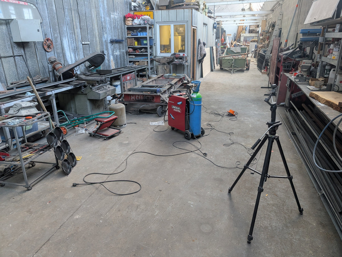 Visite guidée de mon atelier artisanal : 250m² dédiés à la création bois et métal
