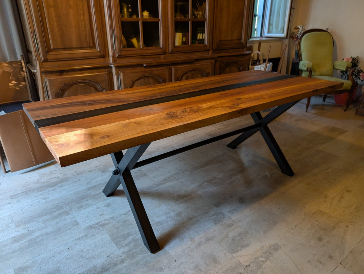 Seconde vie pour une table en noyer, photo 1 sur 10