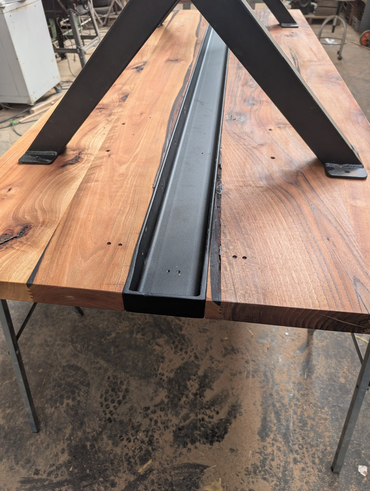 Seconde vie pour une table en noyer, photo 7 sur 10